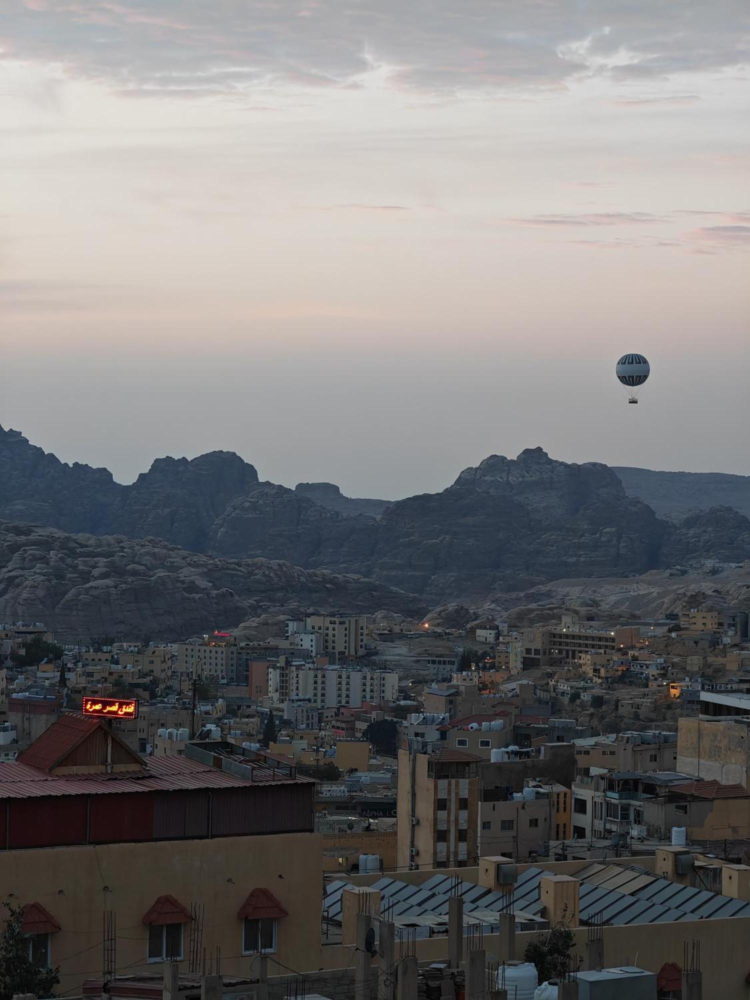 فندق كليوبترا وادي موسى المظهر الخارجي الصورة