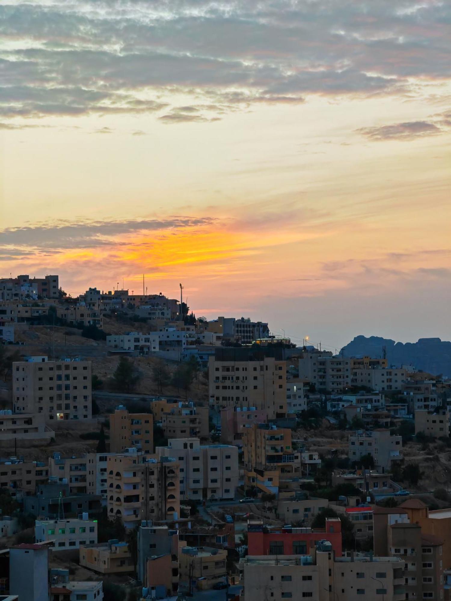 فندق كليوبترا وادي موسى المظهر الخارجي الصورة